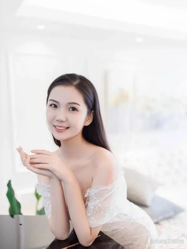Ling Chen Profile image 1