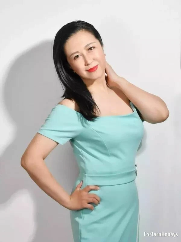 Jiayi Profile image 3