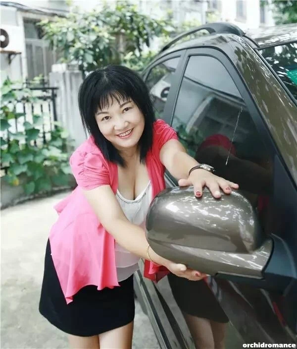Liying Profile image 3