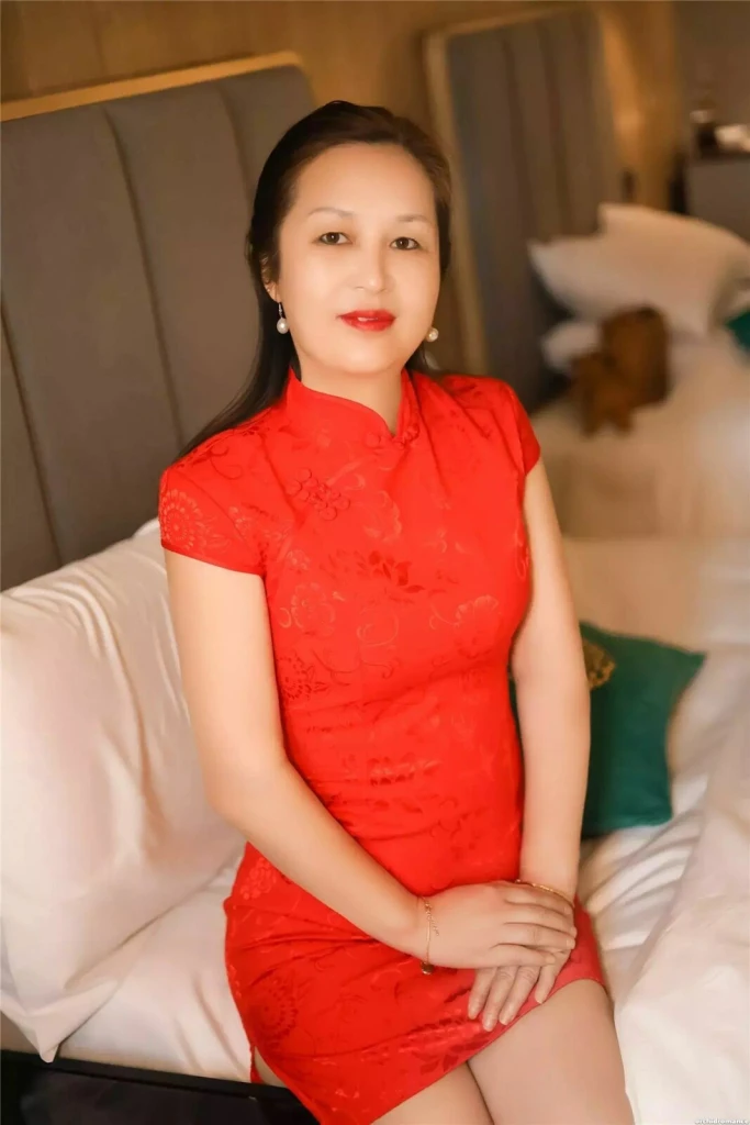 Liangrong Profile image 3