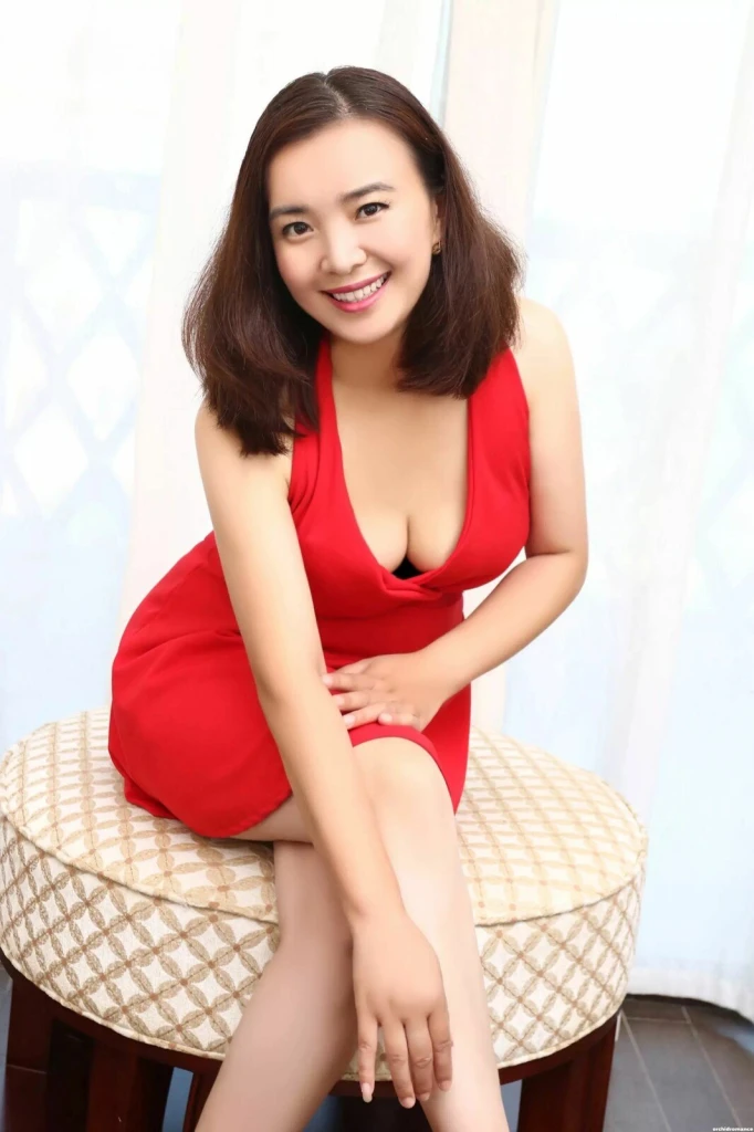 JinHong Profile image 4