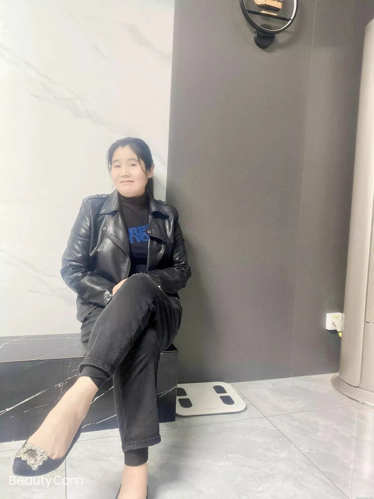 Lihua Profile image 4