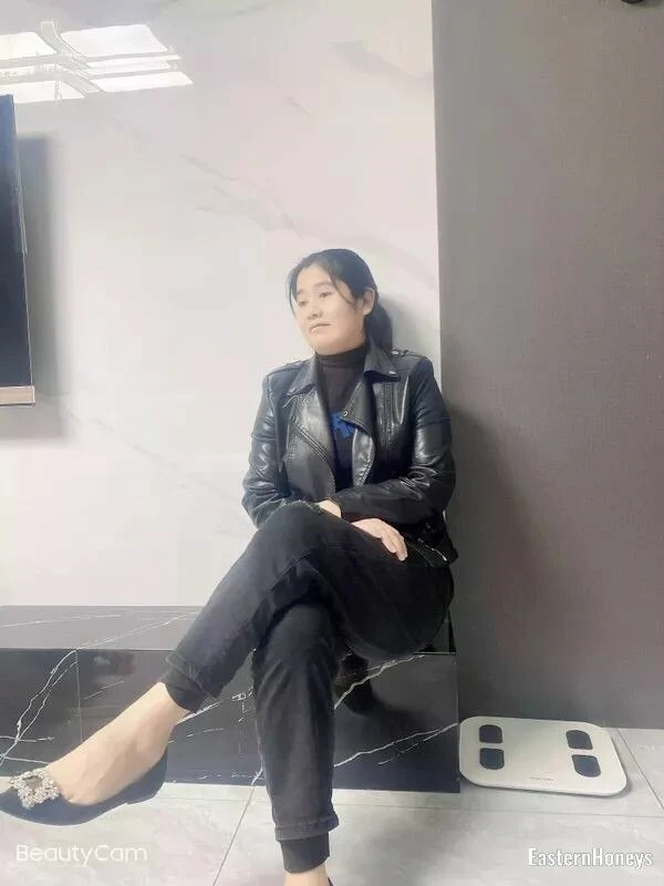 Lihua Profile image 1
