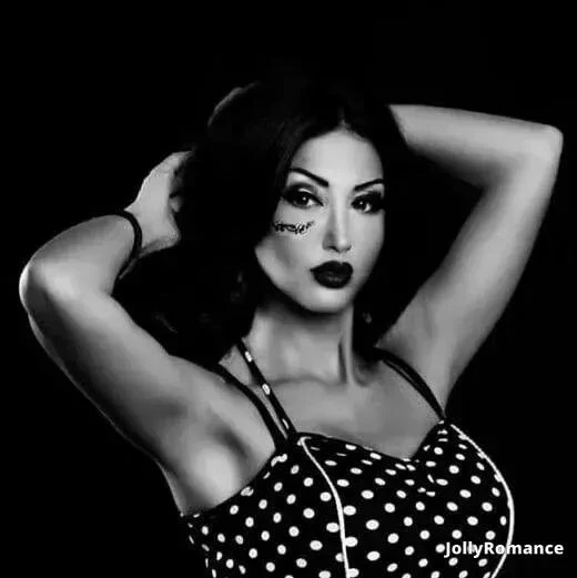 Emiliya Profile image 1