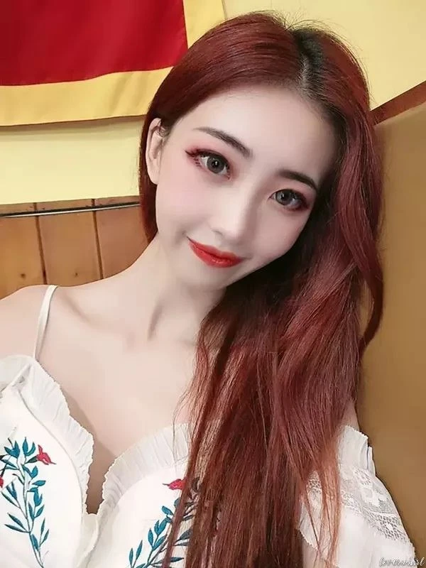 Shuang Profile image 2