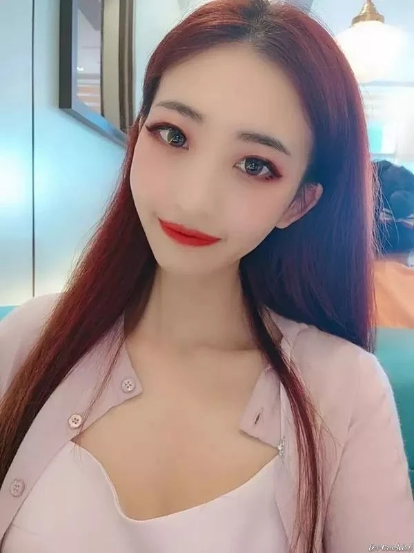 Shuang Profile image 4