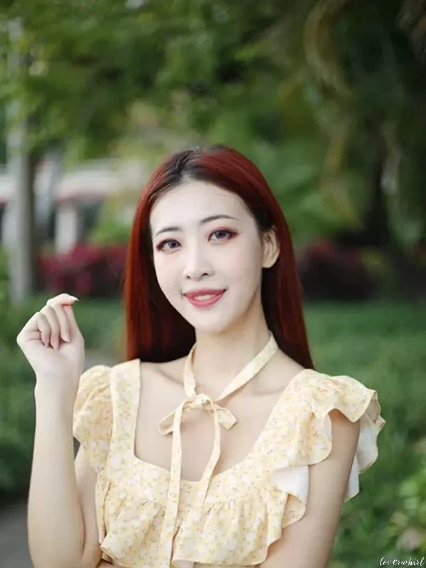 Shuang Profile image 3