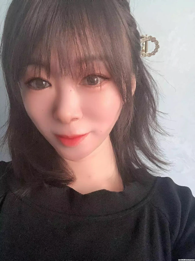 Chuanyue Profile image 2