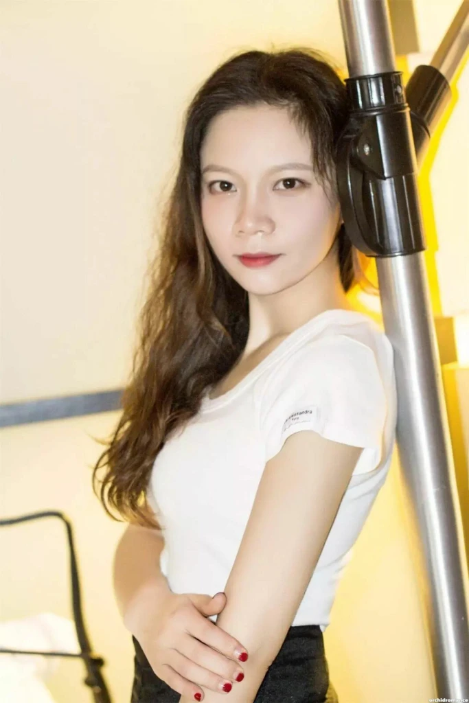 Shanshan Profile image 4