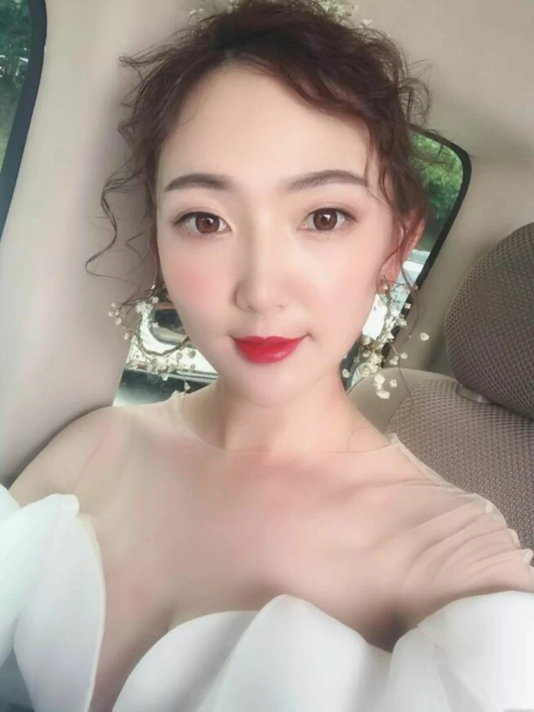 Dongyue Profile image 3
