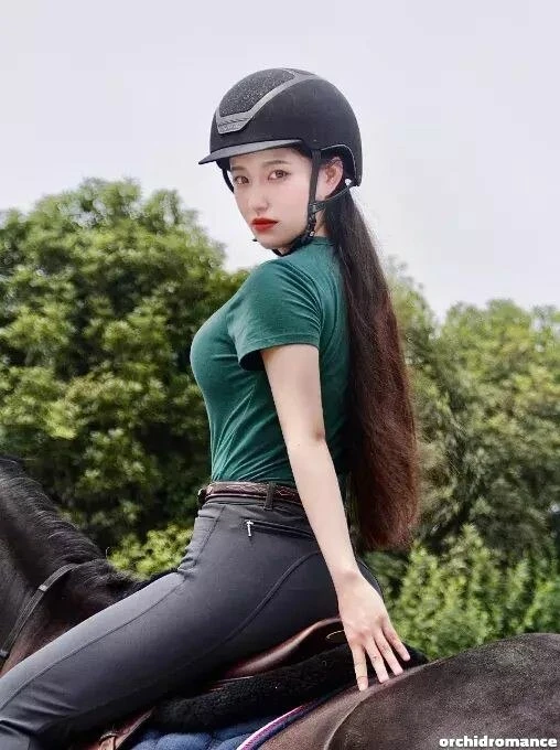 Elise Profile image 1