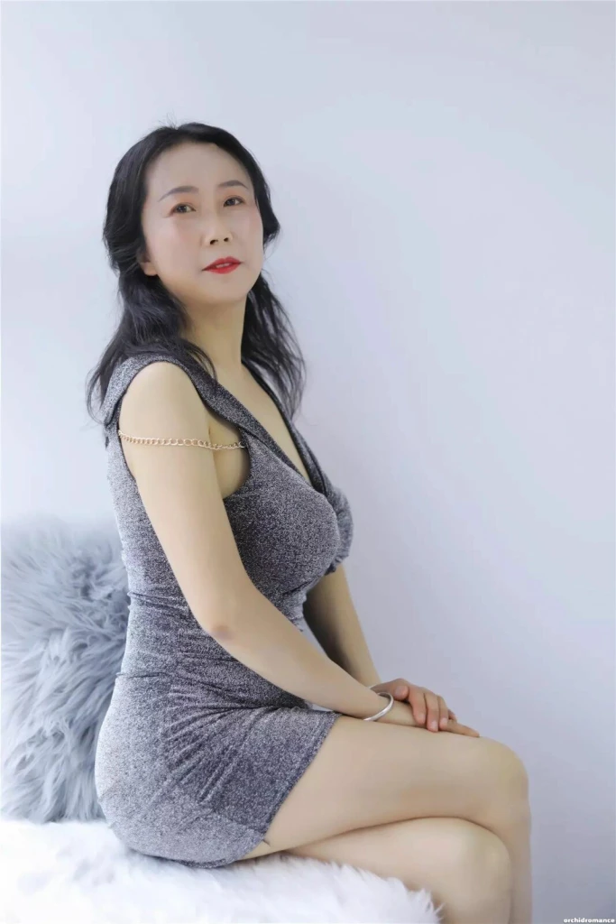 Hui Profile image 1