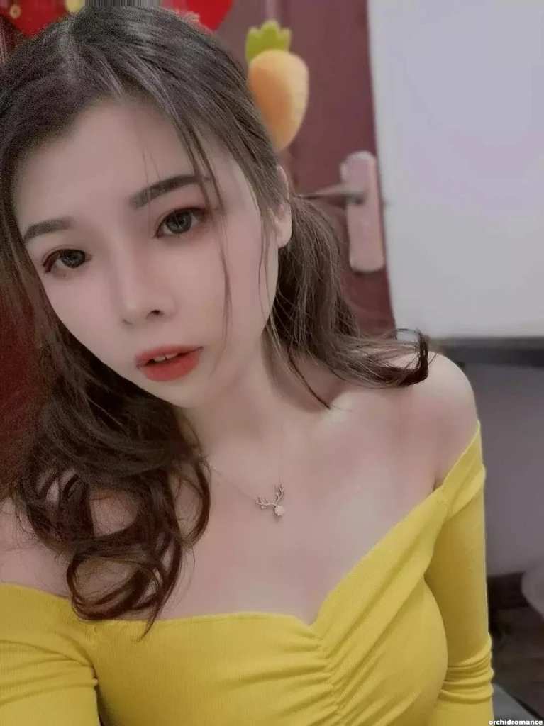 Hui Profile image 1