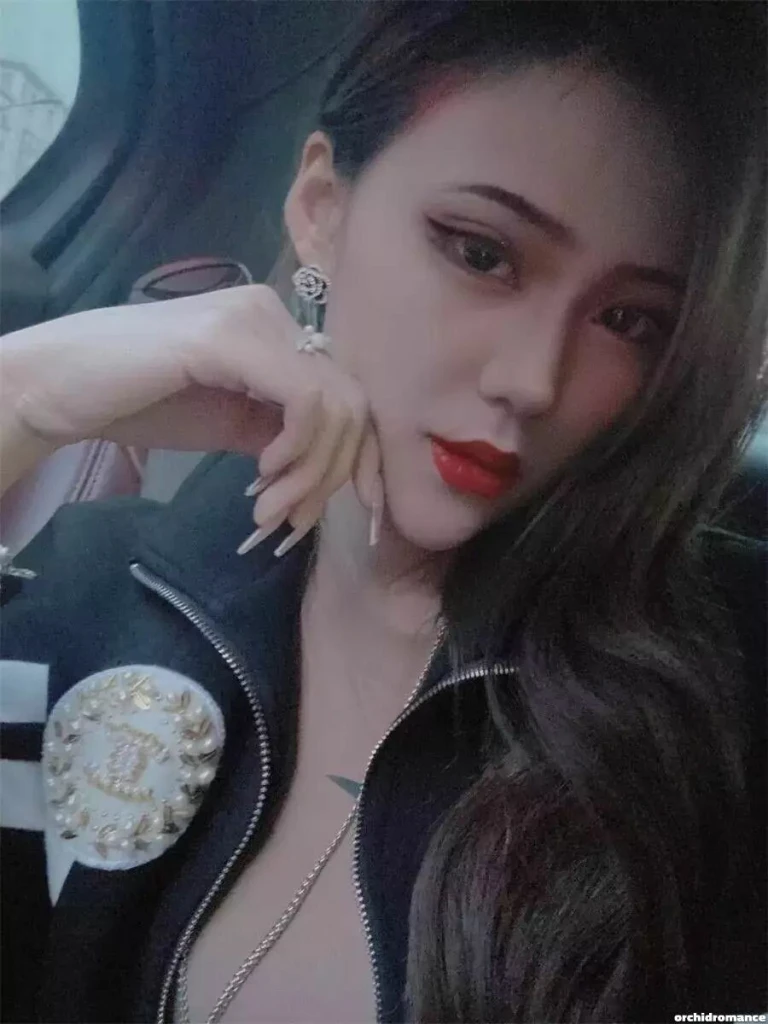 Siwen Profile image 3